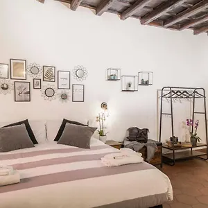 Stranamore Trastevere Apartament